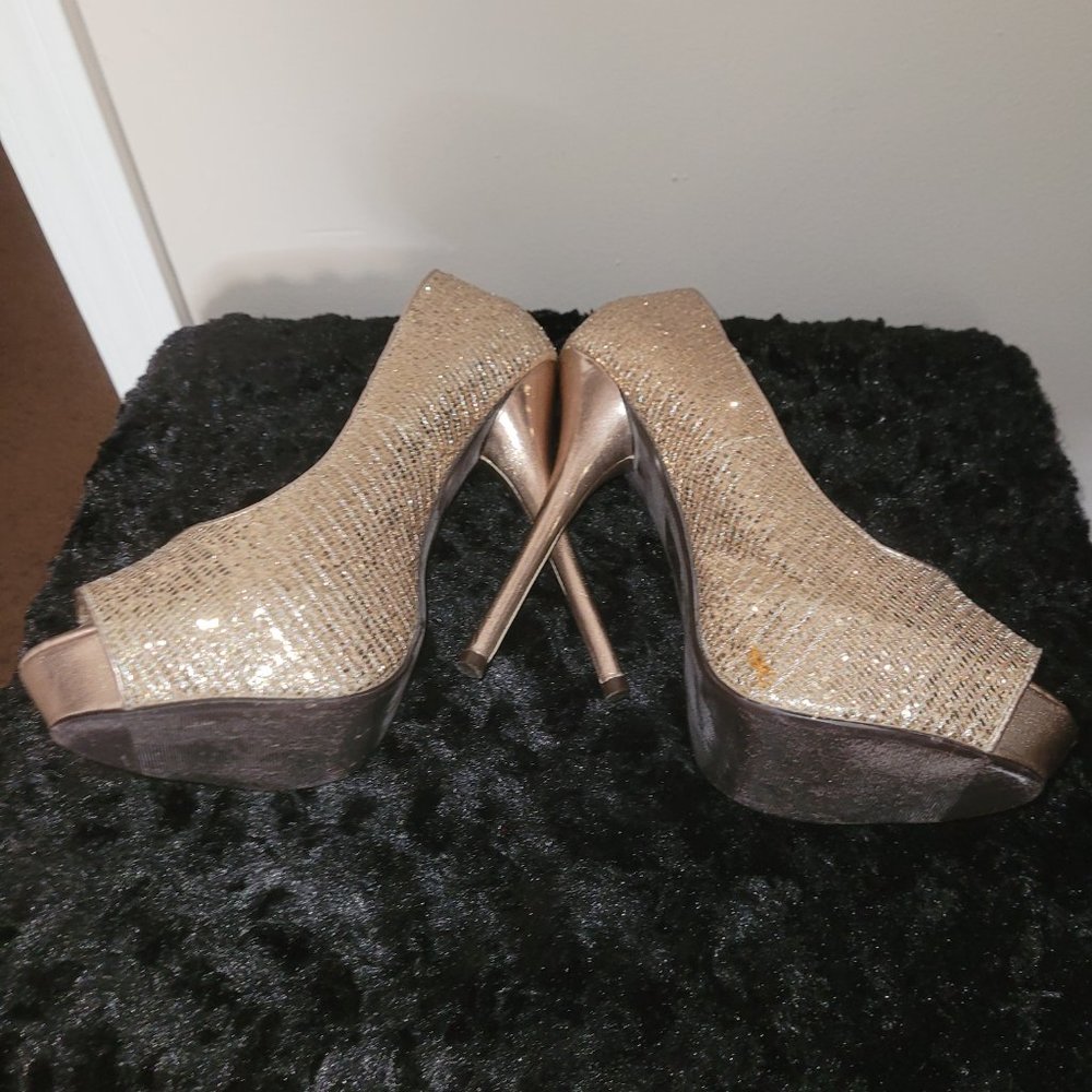 Platform Heels - Picture 3 of 4